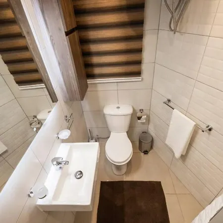 Daire Wait And Sea *