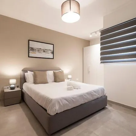 Wait And Sea Ta Xbiex