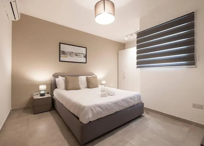 Wait And Sea Ta Xbiex